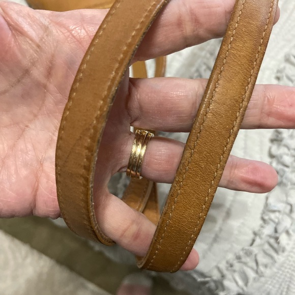 COACH Tan purse. See pics for condition & measurements - Picture 4 of 11